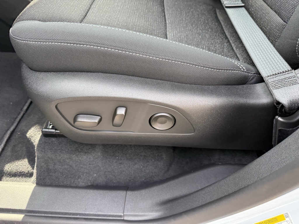 2026 Chevrolet Traverse LT White at Classic Elite Chevrolet Sugar Land