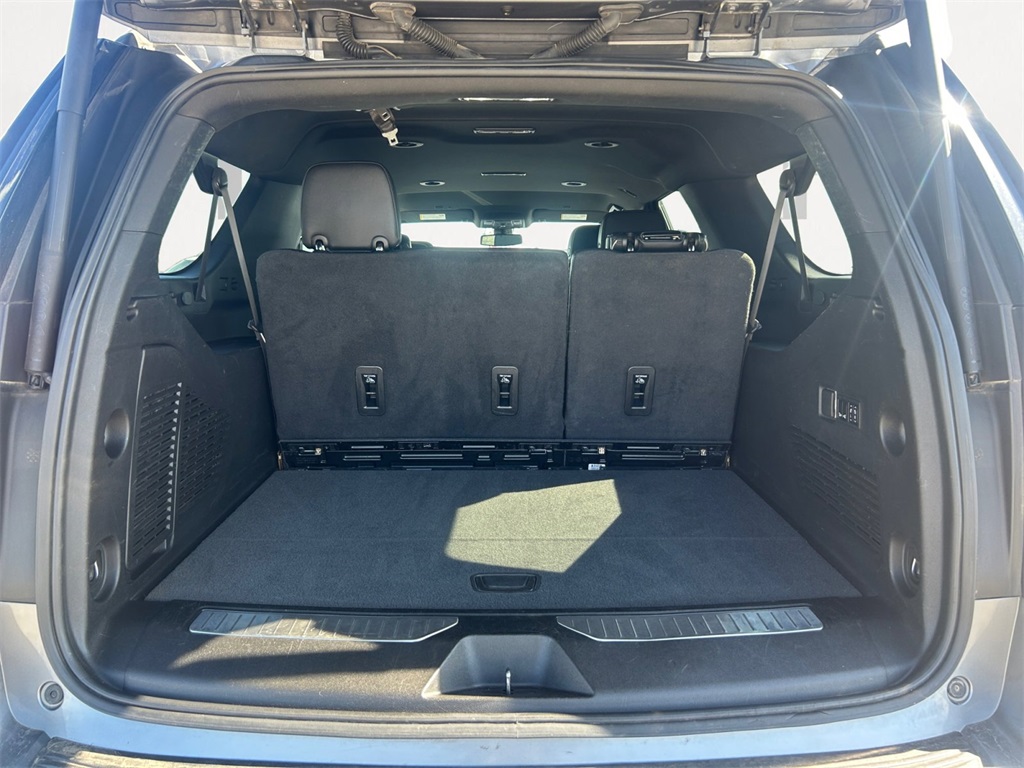 Used Car 2022 Chevrolet Suburban  Premier For Sale Under $40,000 In Floresville, Texas