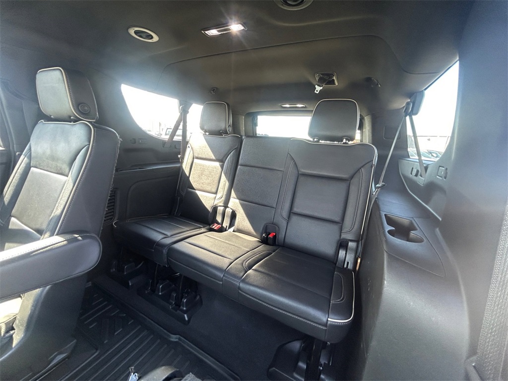 Used Car 2022 Chevrolet Suburban  Premier For Sale Under $40,000 In Floresville, Texas