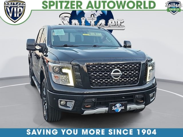 Gray (Magnetic Black) 2018 Nissan Titan PRO-4X Crew Cab 4WD Pickup Truck Four-Wheel Drive 7-Speed Automatic