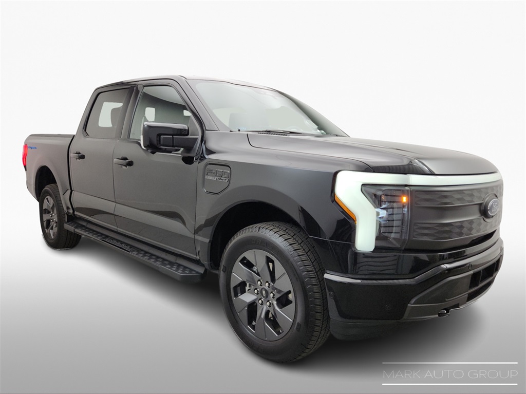 2022 Ford F-150 Lightning Lariat