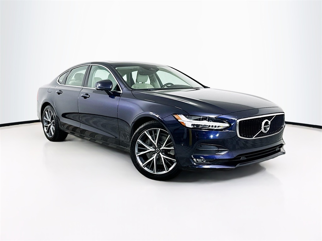 2017 Volvo S90 T5 Momentum
