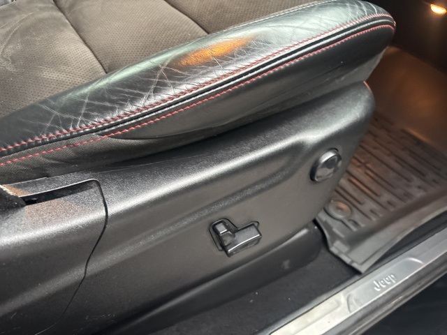 Used Car 2020 Jeep Grand Cherokee  Trailhawk For Sale Under $15,000 In San Antonio, Texas