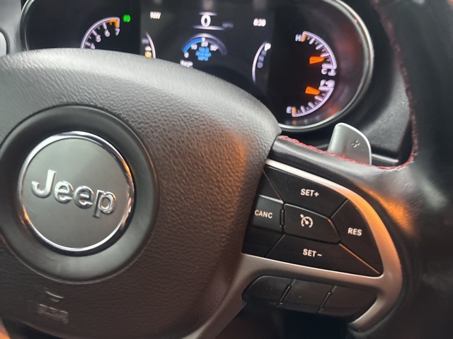 Used Car 2020 Jeep Grand Cherokee  Trailhawk For Sale Under $15,000 In San Antonio, Texas