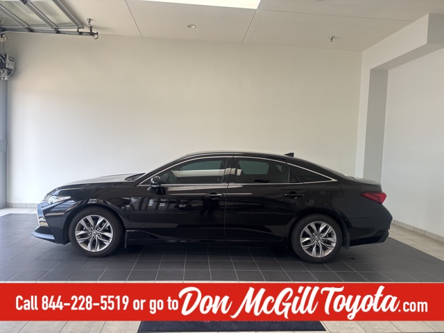 2021 Toyota Avalon XLE Brown at Ultimate Motorsports