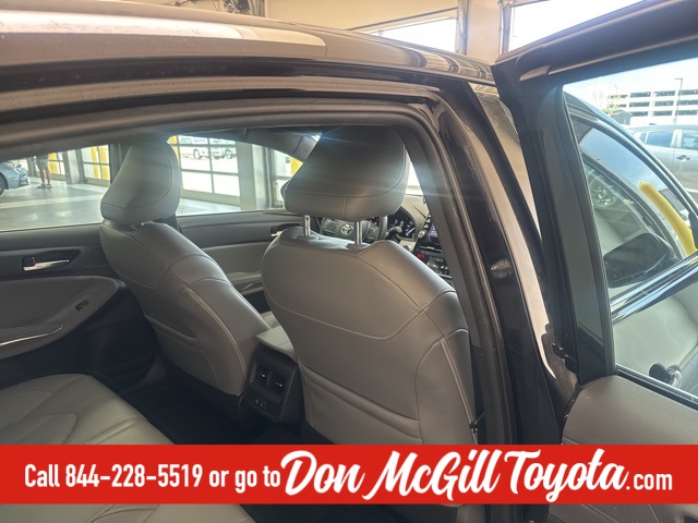 2021 Toyota Avalon XLE Brown at Ultimate Motorsports