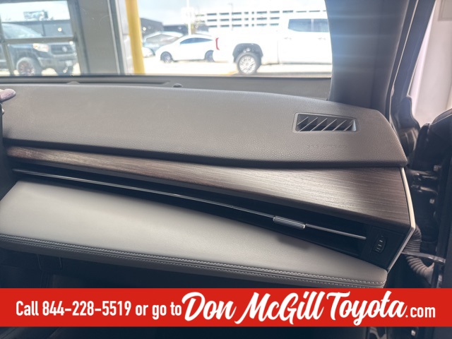 2021 Toyota Avalon XLE Brown at Ultimate Motorsports