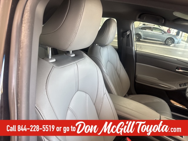 2021 Toyota Avalon XLE Brown at Ultimate Motorsports