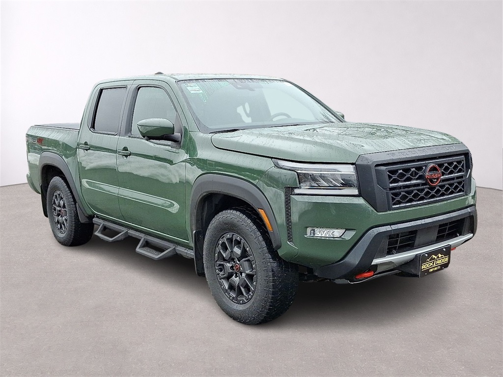 2023 Nissan Frontier PRO-4X Crew Cab 4WD