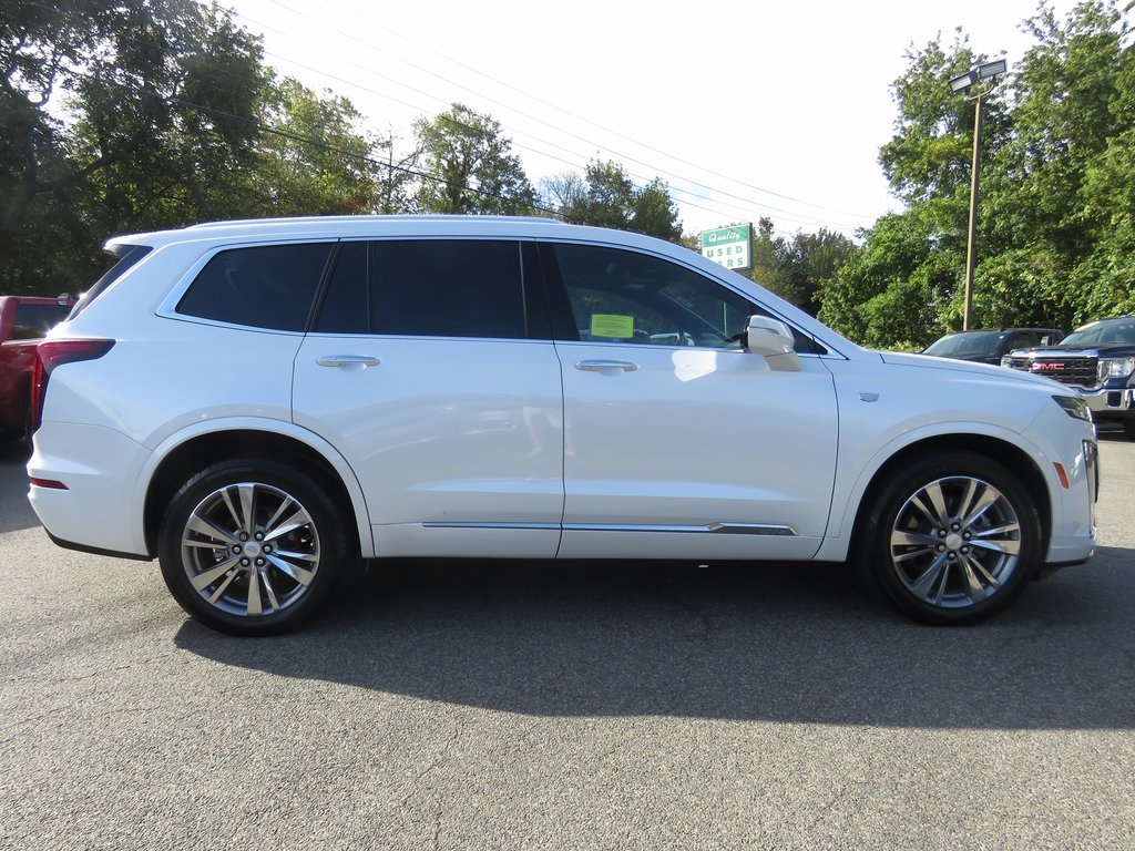 2022 Cadillac XT6 Premium Luxury photo 3