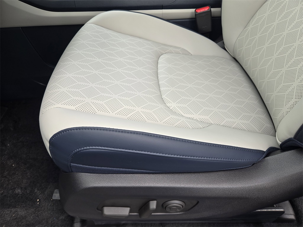 2026 Kia Carnival Hybrid EX Silver at Shottenkirk Kia Fort Bend