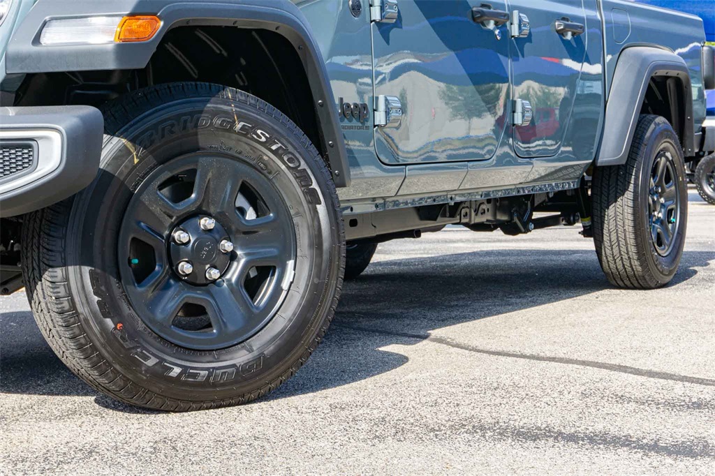 New Car 2025 Jeep Gladiator  Sport For Sale Under $40,000 In San Marcos, Texas