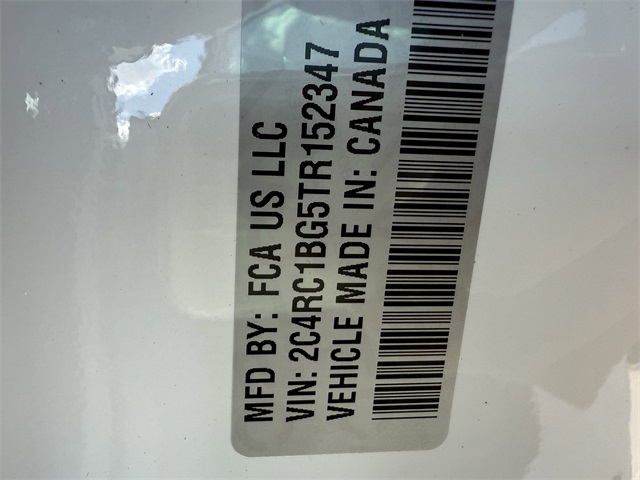 2026 Chrysler Pacifica Select White at River Oaks CDJR