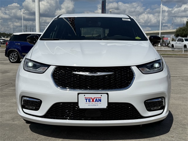 2026 Chrysler Pacifica Select White at River Oaks CDJR
