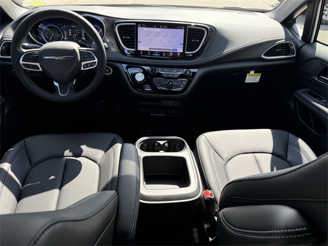 2026 Chrysler Pacifica Select White at River Oaks CDJR