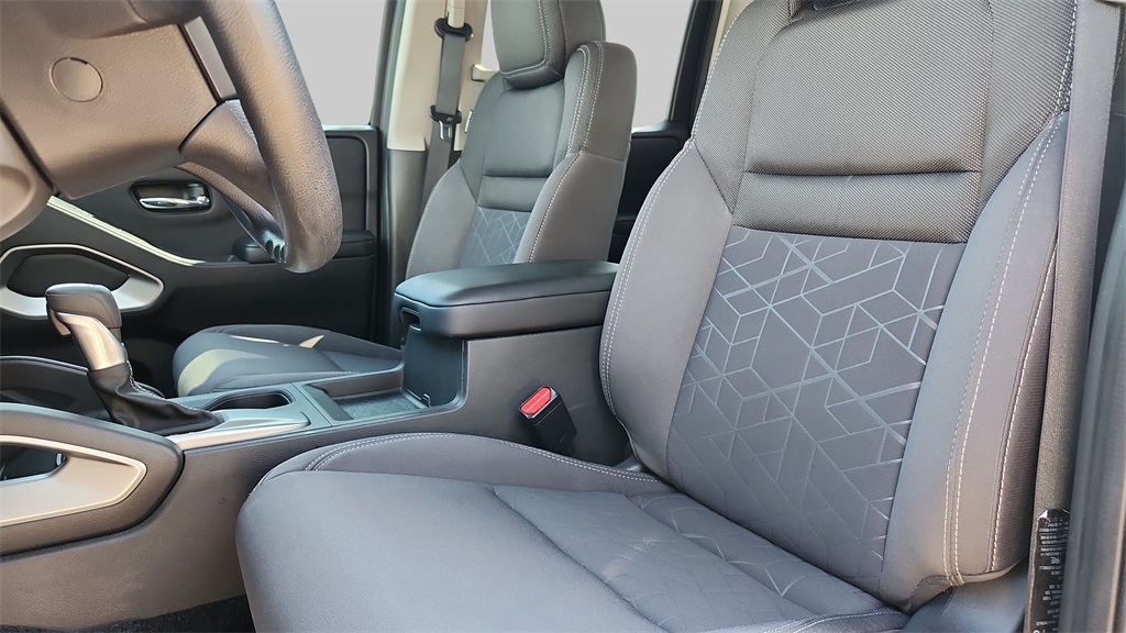 2025 Nissan Frontier