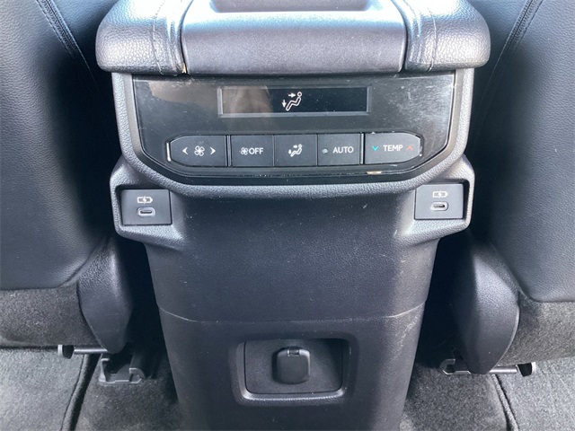 Used Car 2024 Toyota Grand Highlander  Xle For Sale Under $40,000 In San Antonio, Texas