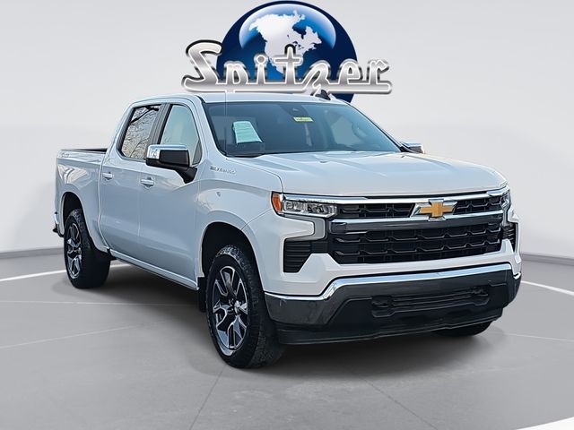 2022 Chevrolet Silverado 1500 LT Crew Cab 4WD