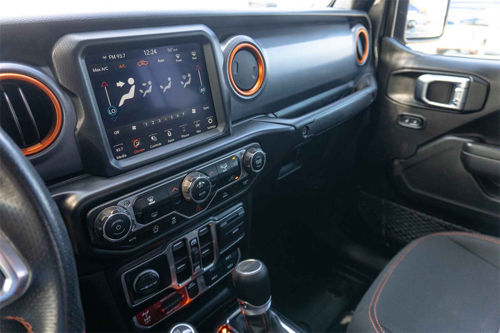 Used Car 2022 Jeep Gladiator  Mojave For Sale Under $40,000 In San Marcos, Texas