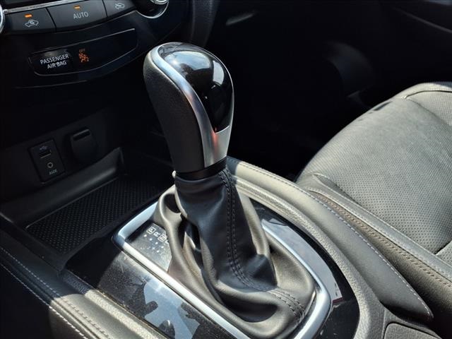 2017 Nissan Rogue Sport SL - 11