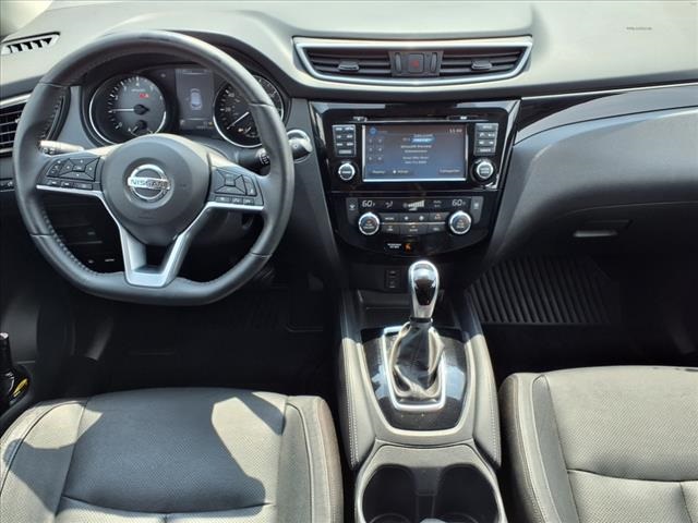 2017 Nissan Rogue Sport SL - 4