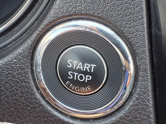 2017 Nissan Rogue Sport SL - 5