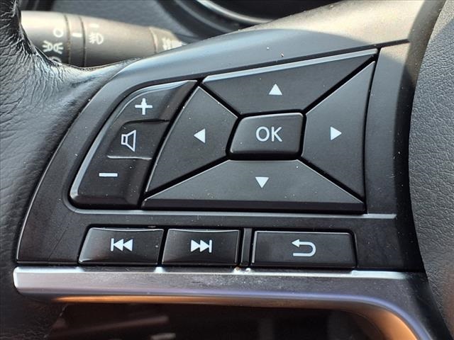 2017 Nissan Rogue Sport SL - 6