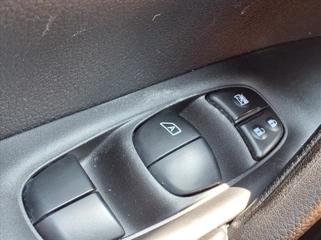 2017 Nissan Rogue Sport SL - 7