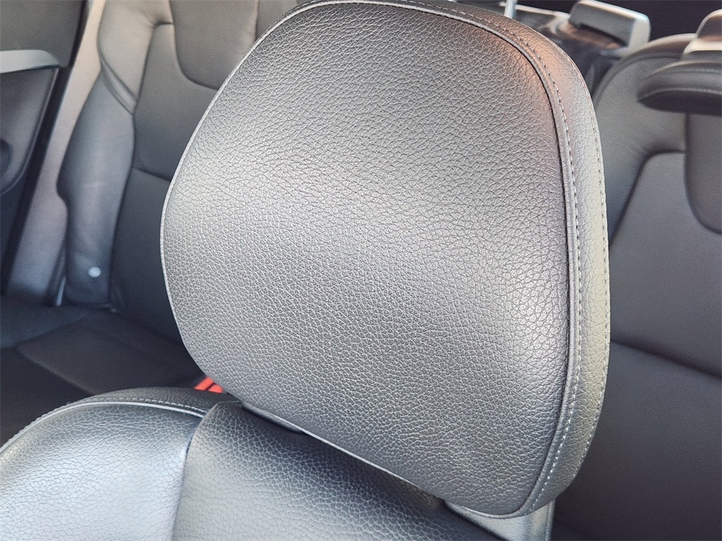 2017 Volvo XC90 T6 Momentum White at Classic Elite Chevrolet Hwy 6