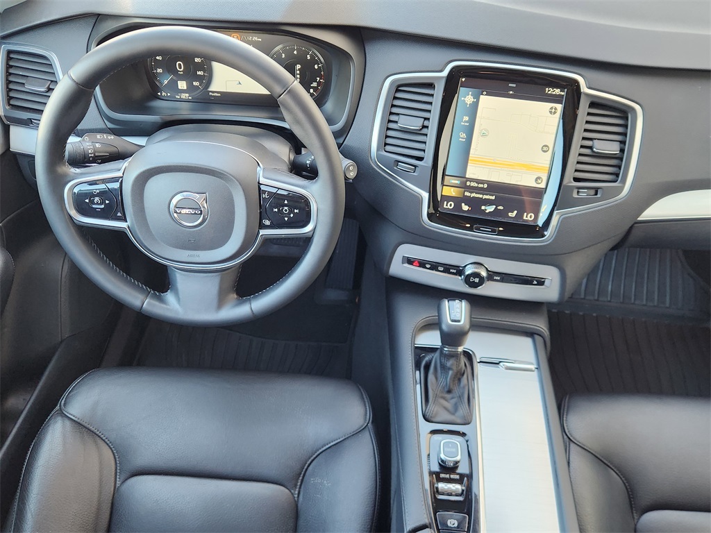 2017 Volvo XC90 T6 Momentum White at Classic Elite Chevrolet Hwy 6