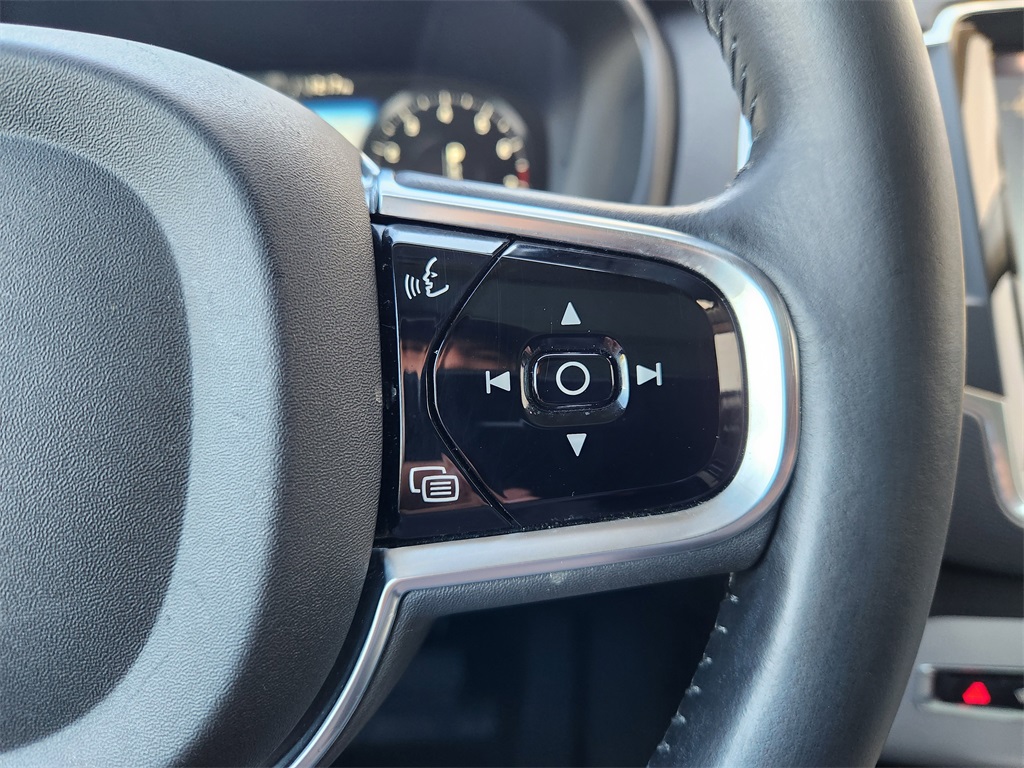 2017 Volvo XC90 T6 Momentum White at Classic Elite Chevrolet Hwy 6