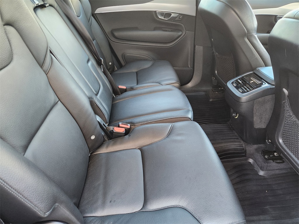 2017 Volvo XC90 T6 Momentum White at Classic Elite Chevrolet Hwy 6