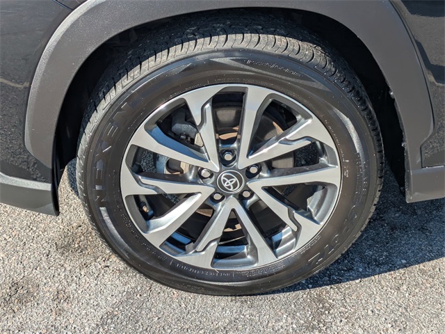 2023 Toyota Corolla Cross XLE - 9