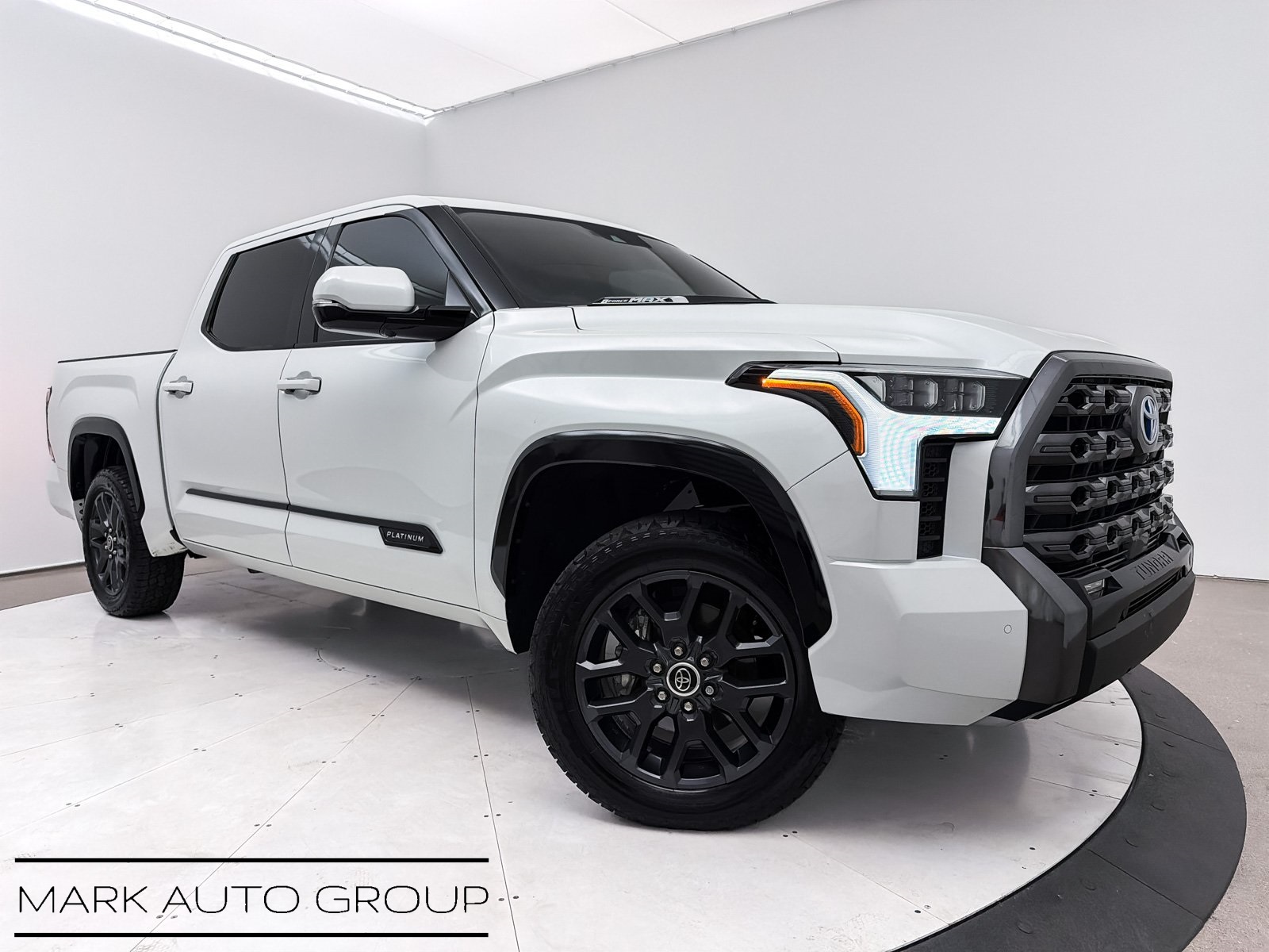 2023 Toyota Tundra Hybrid Platinum