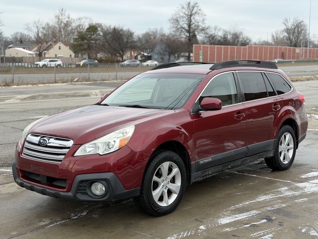 2013 Subaru Outback Premium's photo