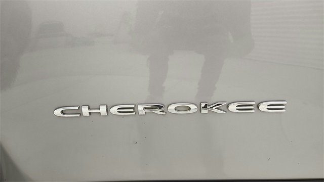 2019 Jeep Cherokee Latitude Silver at Durrett Motor Company