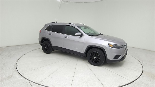 2019 Jeep Cherokee Latitude Silver at Durrett Motor Company