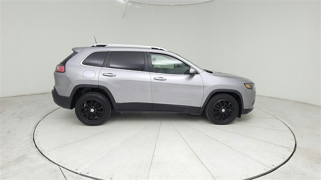 2019 Jeep Cherokee Latitude Silver at Durrett Motor Company