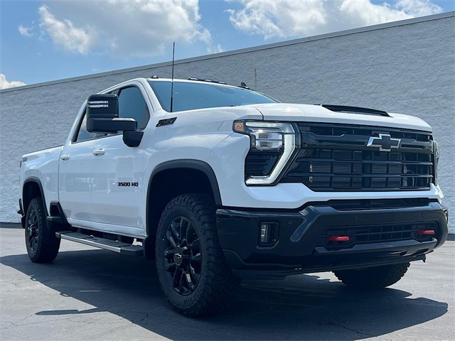2025 Chevrolet Silverado 3500HD LT 