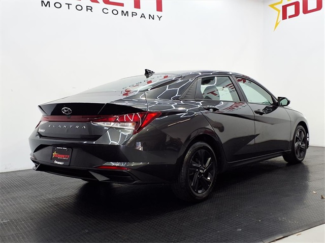 2023 Hyundai Elantra SEL - 1