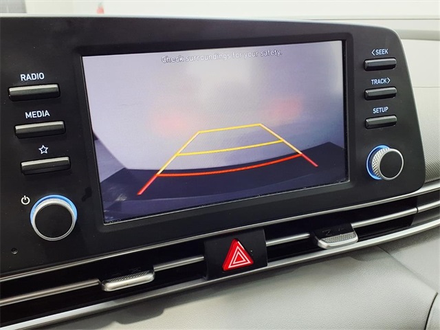 2023 Hyundai Elantra SEL - 3