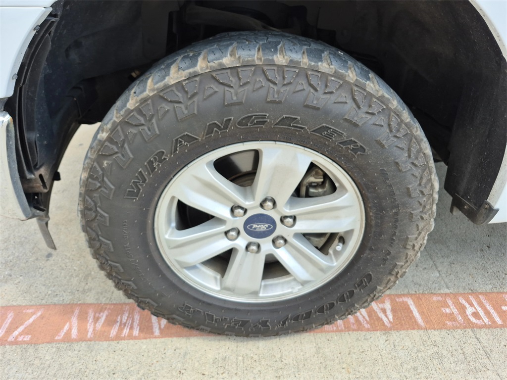 2017 Ford F-150 XLT White at Autostrade