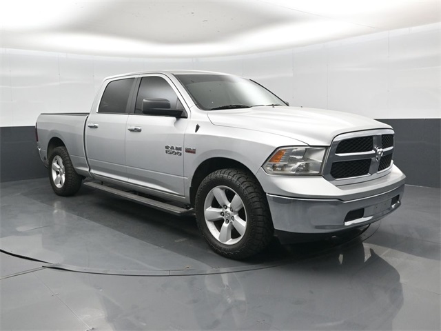 2017 RAM 1500 SLT Crew Cab 4WD