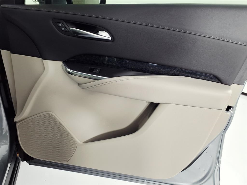 2023 Cadillac XT4 Premium Luxury Silver at Tom Peacock Cadillac