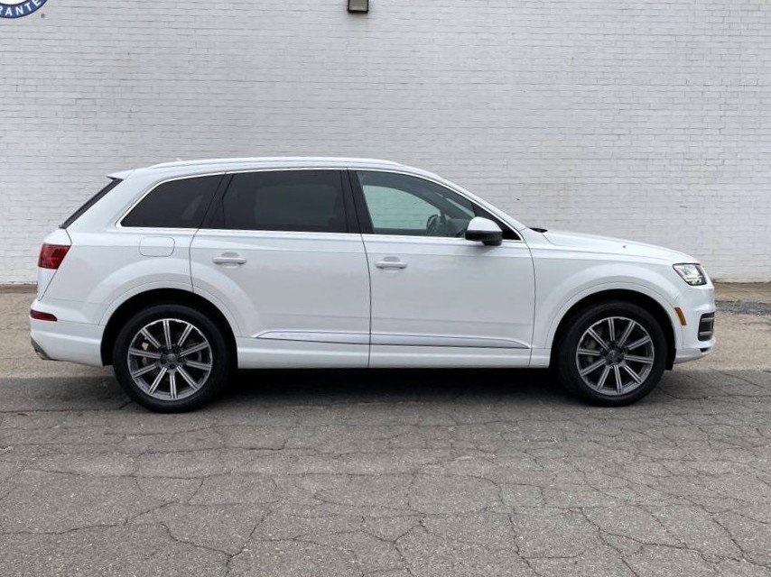 2019 Audi Q7 55 TFSI quattro SE Premium