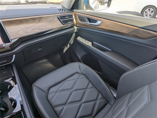 2025 Volkswagen Atlas 2.0T SE w/Technology  at Stokes Volkswagen