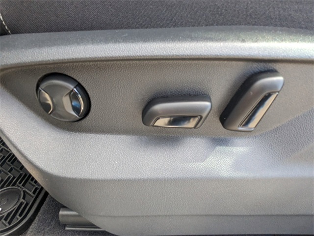 2025 Volkswagen Atlas 2.0T SE w/Technology  at Stokes Volkswagen