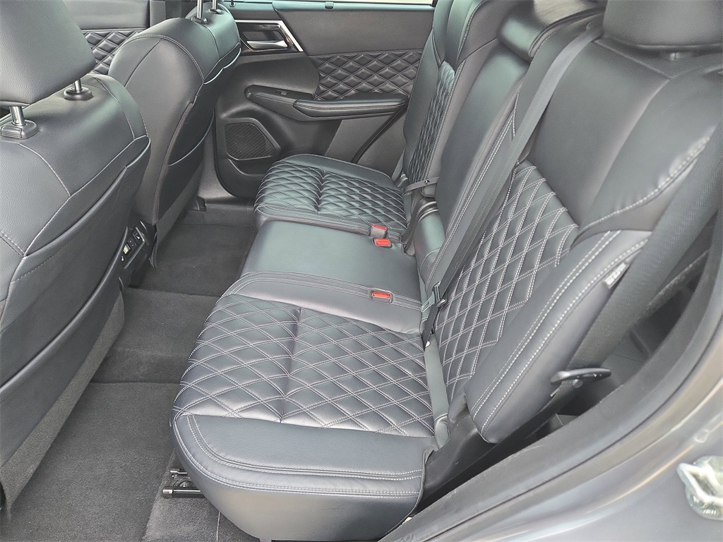 2023 Mitsubishi Outlander SEL Gray at Emmons Autoplex