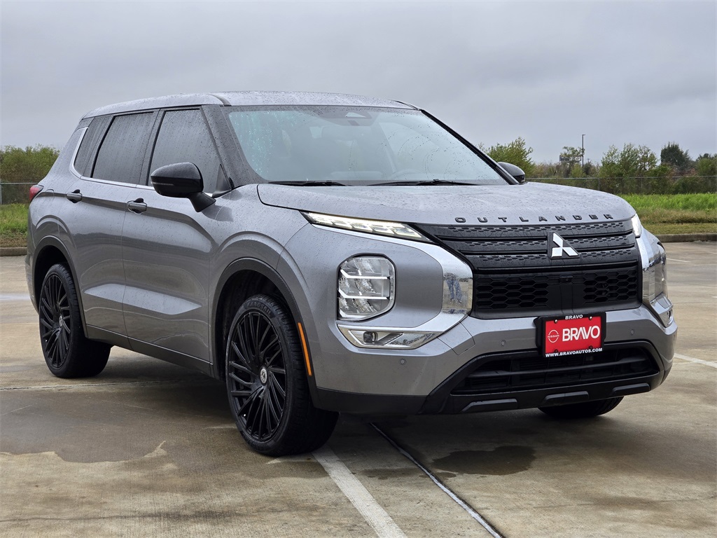 2023 Mitsubishi Outlander SEL Gray at Emmons Autoplex