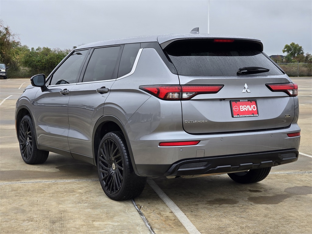 2023 Mitsubishi Outlander SEL Gray at Emmons Autoplex